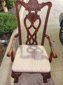 Dining room chair