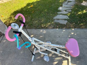Sportsroyals Squat Assist Rower / Squat Machine (pink and white model with a digital monitor)