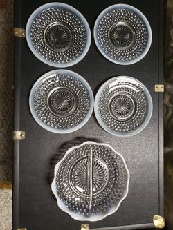 4 hobnail plates and 1 hobnail divided dish