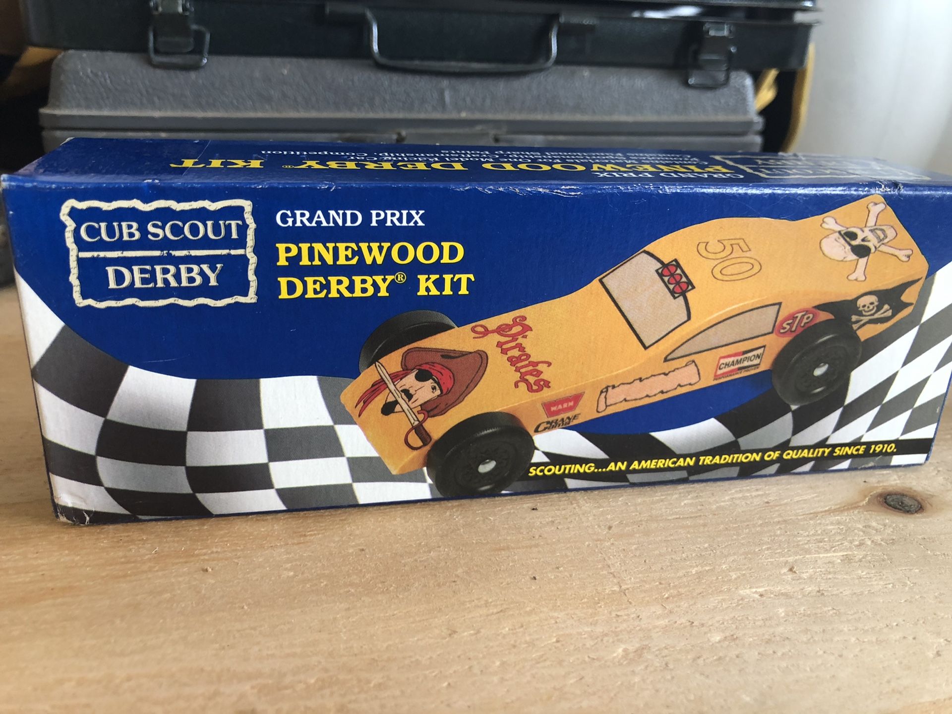 Derby antique toy 🧸 small box