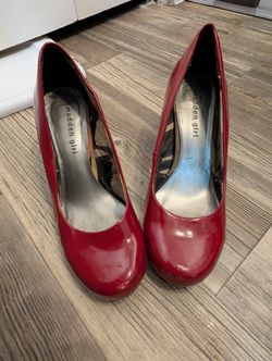 Red Pumps