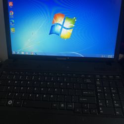 Toshiba Laptop 300GB Win 7