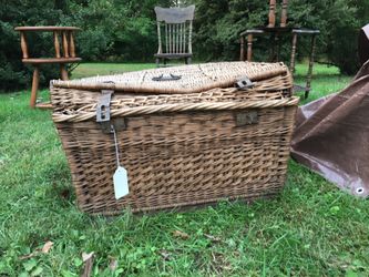 Vintage wicker chest
