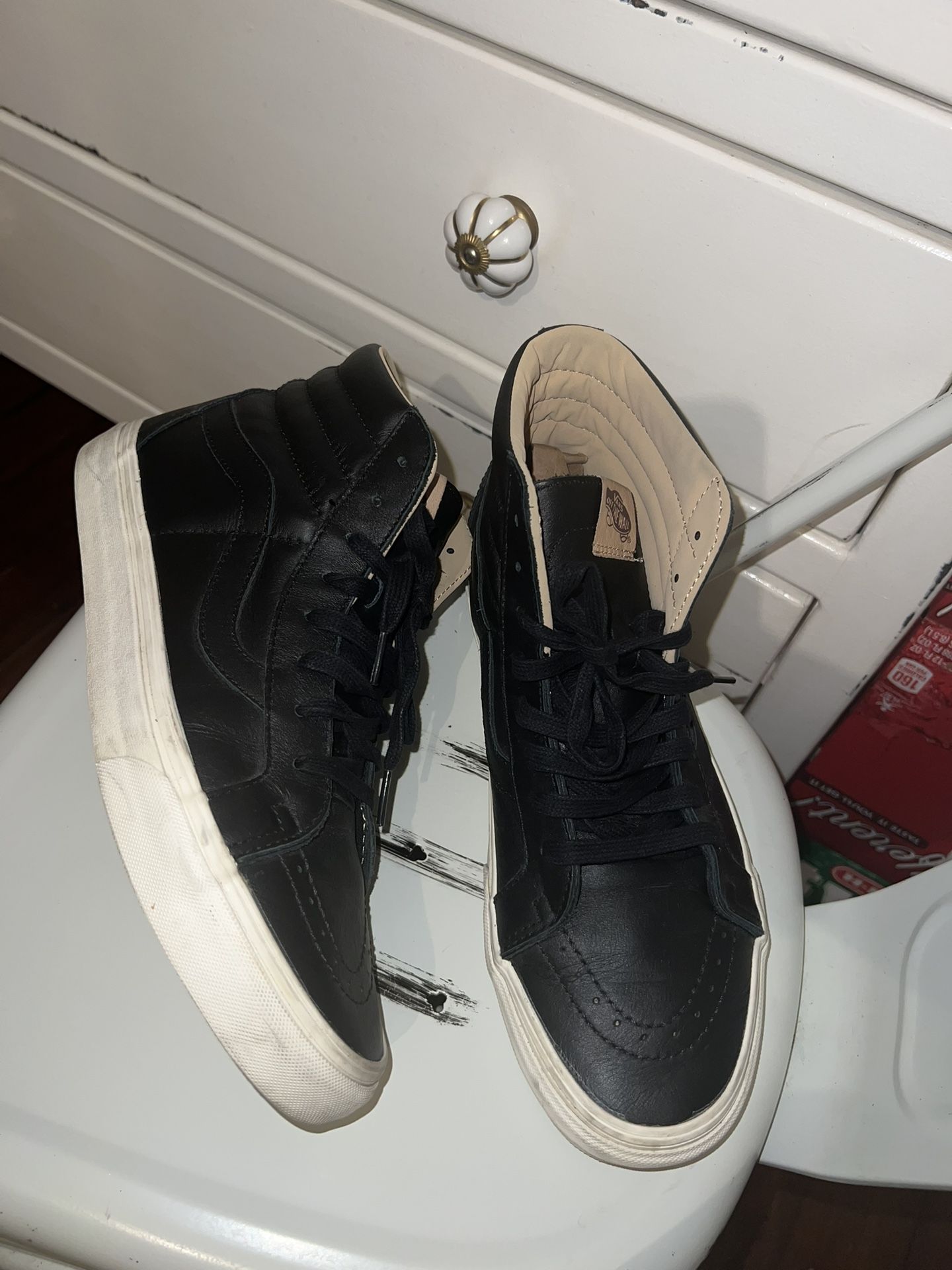 Blk Leather Men’s Vans