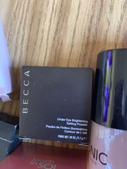 Becca under eye setting powder new