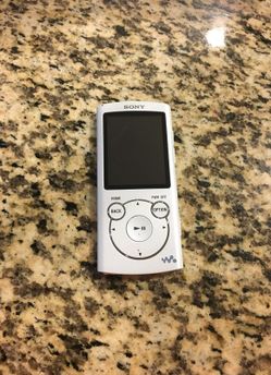 Sony MP3 player NWZS764W