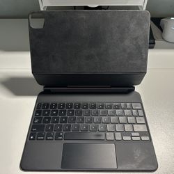 Apple Magic Keyboard 11 inch