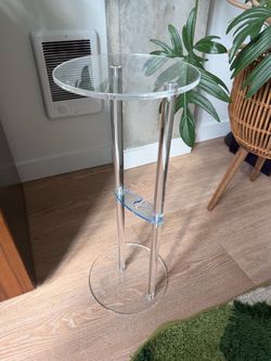 Clear Acrylic Round Pedestal Side Table
