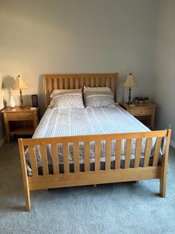 Queen Bedroom Set + Tuft & Needle Mattress + Lamps