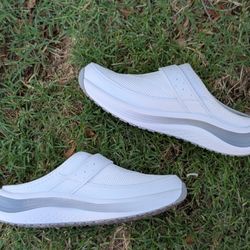 Orthofeet Iris Women's Orthopedic Slip-On Sneakers White Knit Size 8 Comfortable