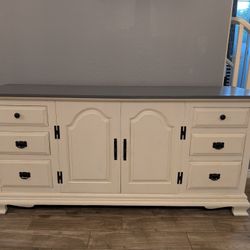 Buffet Table