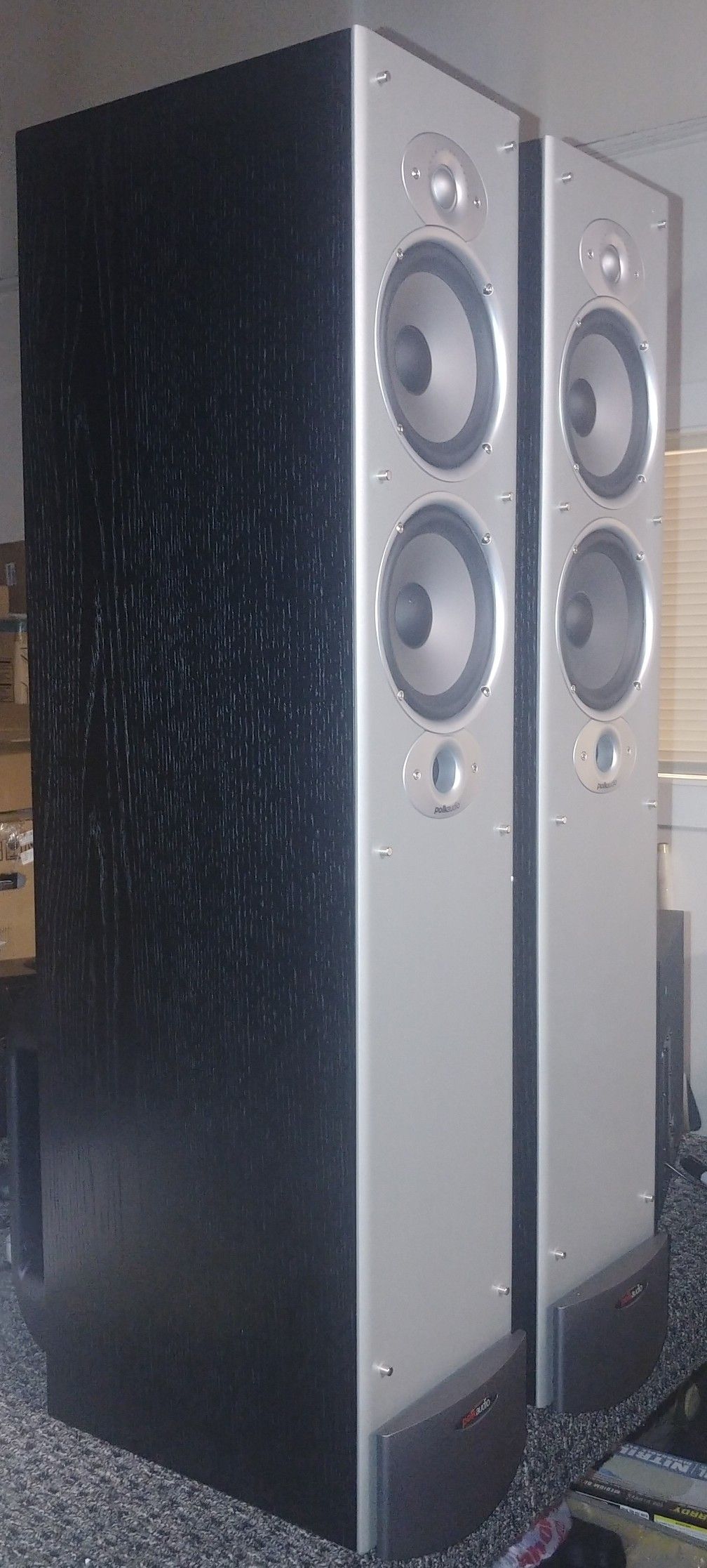 NEW (open box) Polk RTi8 2-Way Floor Standing Speakers (Pair )