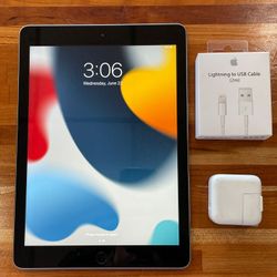 Apple Ipad 5 128GB Wifi Great Condition Fully Functional