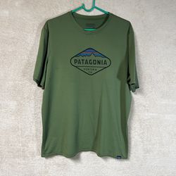 Patagonia Capilene Base Layer T Shirt Mens Large Green 