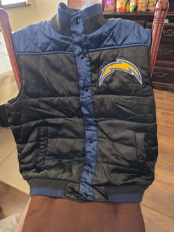 Chargers Men Vest NFL Original Size: 2XL, packets, buttons closure, pickup-Cash Only. Jacket/Coat, winter, work, party, office, game, bar. Colors: blk