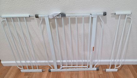Regalo BABY GATE WITH 2 EXTENSION