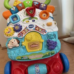 Vtech Stroll and Discover Activity Walker 
