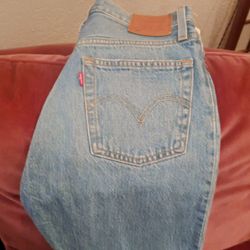 Women's 501's Levi's Jeans With Rips