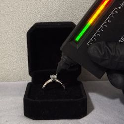 VVS1 Moissanite Engagement Ring