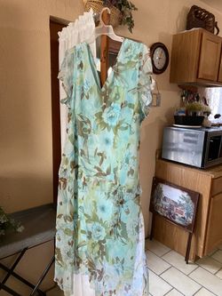 Dress Women’s Plus Size 26W 