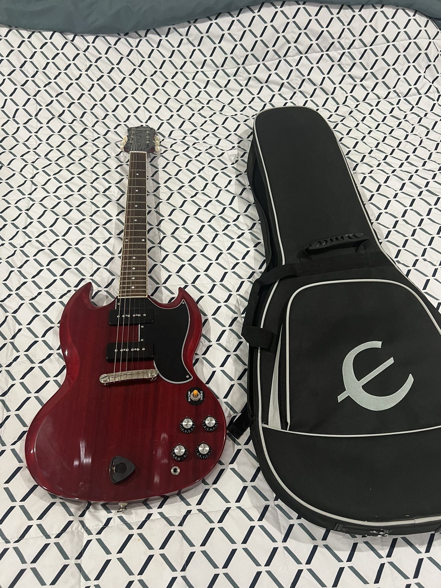 Epiphone Guitar SG Great Looking. Excellent 