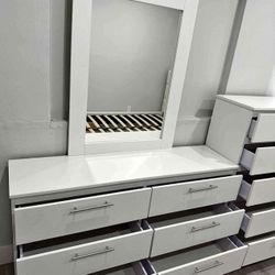 Dresser Whit Mirror And Chest - Cómoda Con Espejo Y Gavetero 