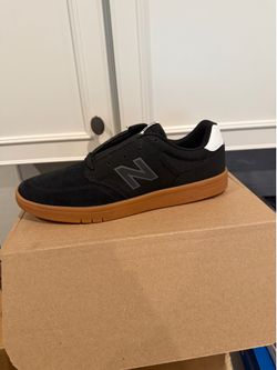 NEW 10.5m New Balance Numeric 425