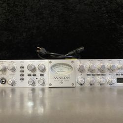 Avalon 737