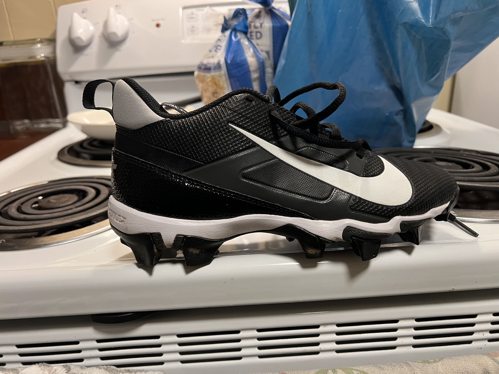 Cleats 6.5 W My Son Used For Two Practices