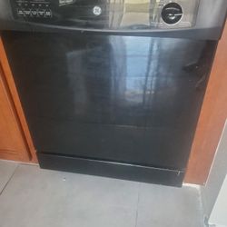 GE Black Dishwasher 