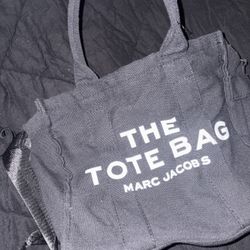 Marc Jacob’s Medium Tote Bag