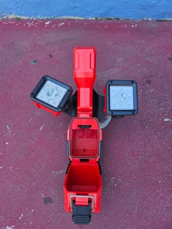 Milwaukee M18 Dual Head LED Flood Light