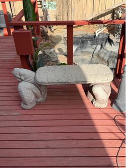 Turtle bench concrete