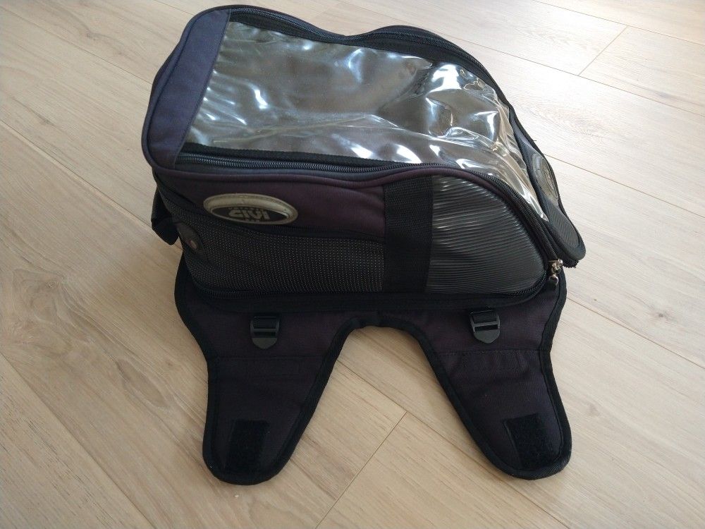 Givi Magnetic Tank Bag