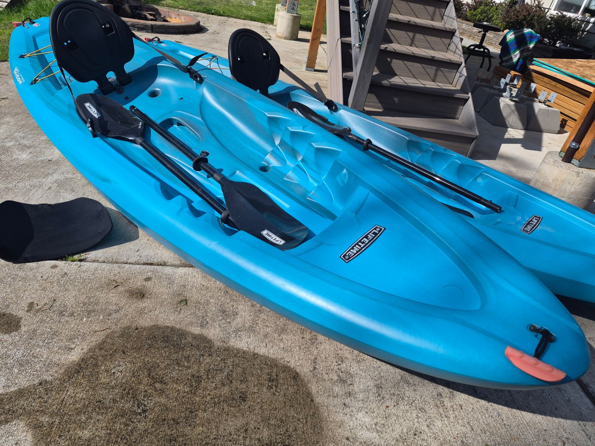 10' Lifetime Triton kayak