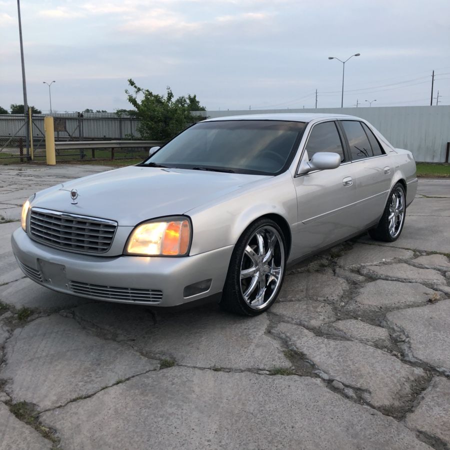 2002 Cadillac DeVille... 22inch rims!!!