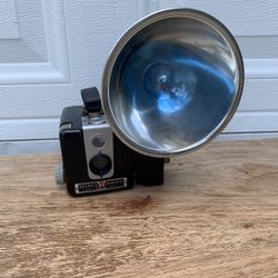 Vintage Film Camera - Kodak Hawkeye Camera with removable flash - Flash Bulb Camera