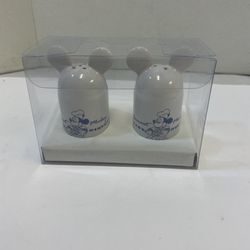 Disney Gourmet Mickey Mouse Salt & Pepper Shakers Ceramic White And Blue