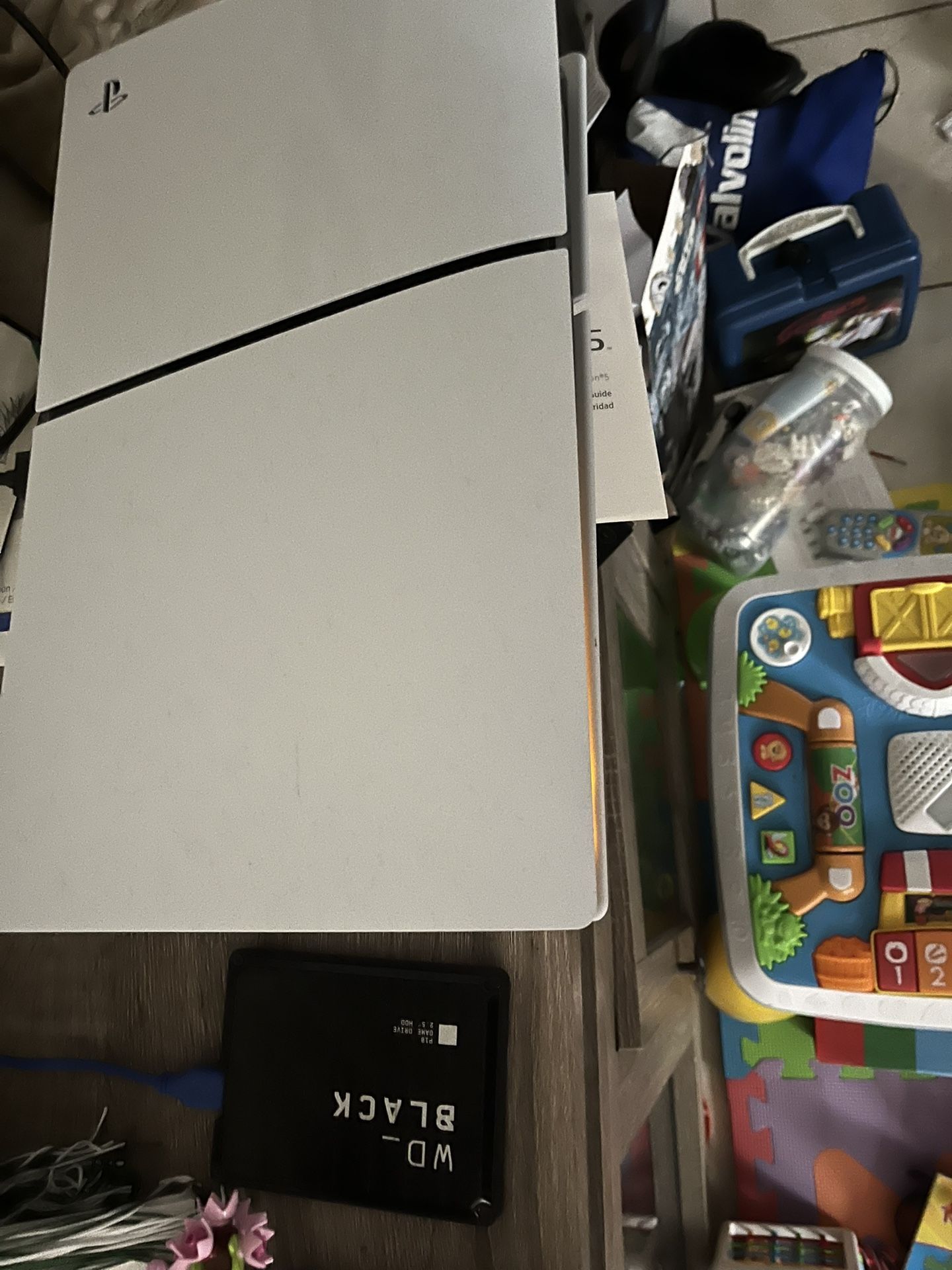 Ps5+3 controllers+2 Games+storage+guitar