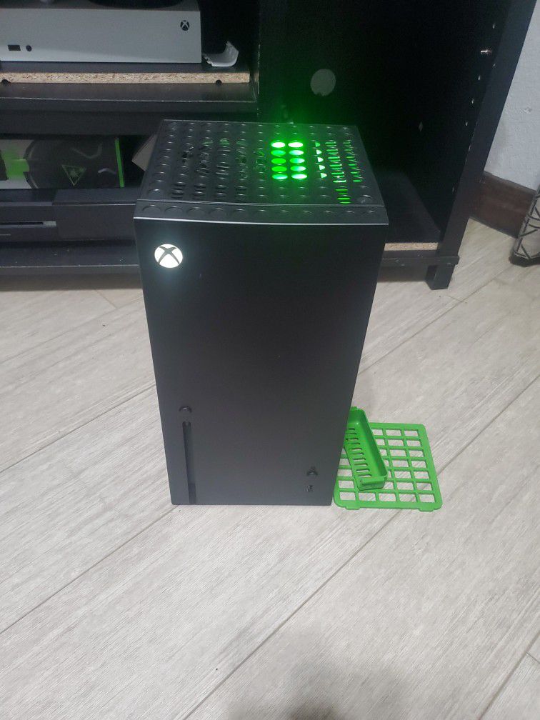 Xbox Series X mini-fridge