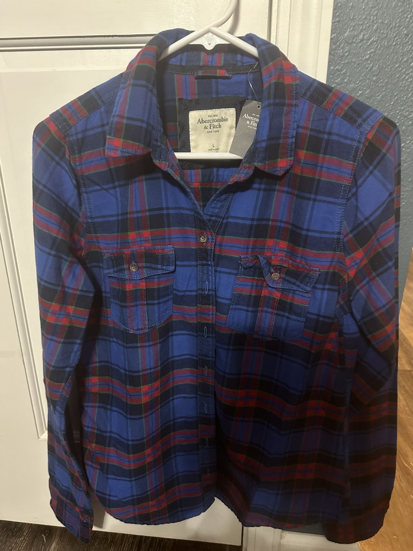 New Womens Abercrombie Shirts