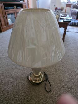 2 white Ceramic table lamps with brass bass