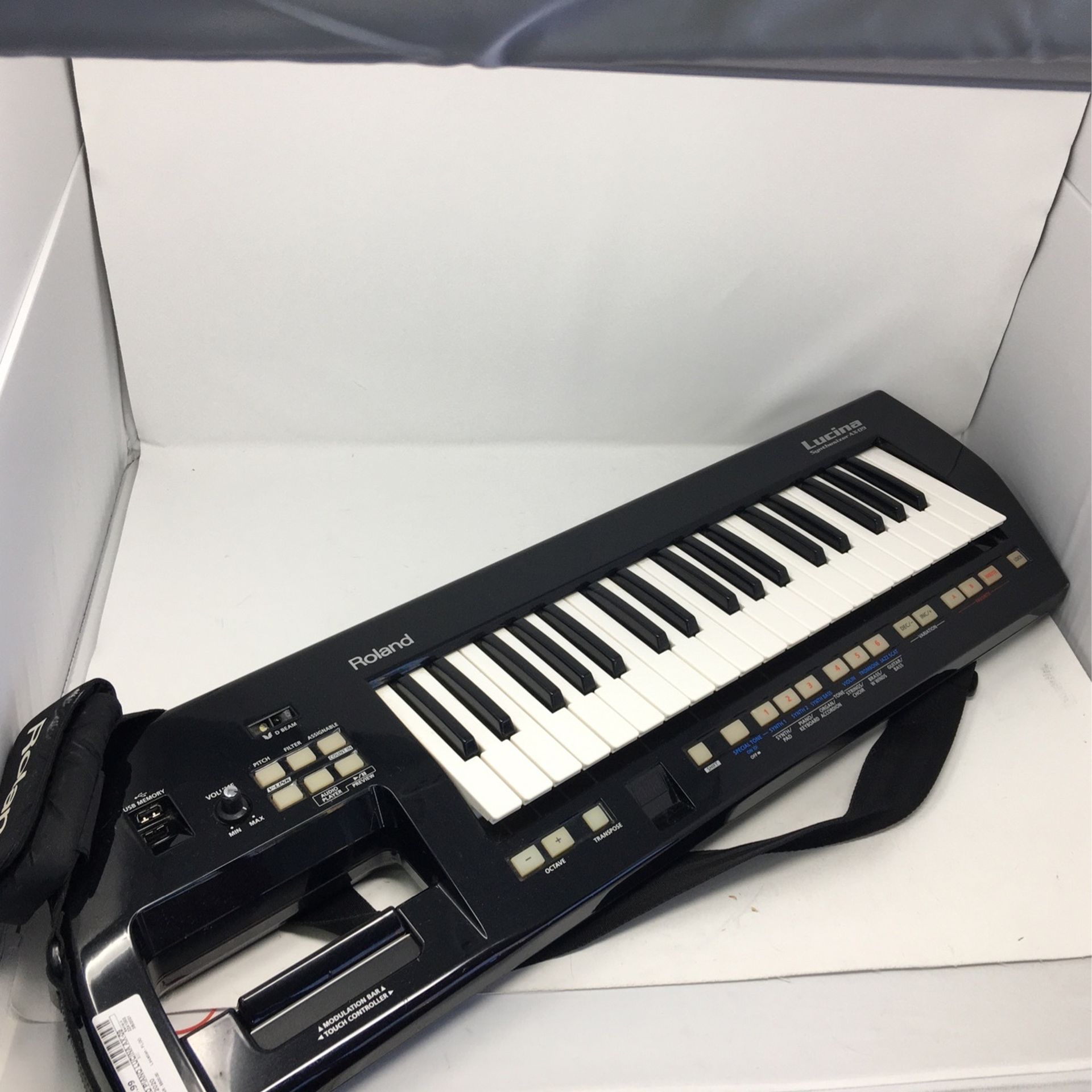 Roland Lucina Ax-09 Synthesizer