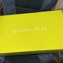 New  Gianni Bini Boots 8 W