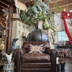 Restoration Hardware Lancaster Cigar Leather Chair & ottoman!😍⚡️Free Delivery!
