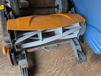 Fiskars Reel Mower