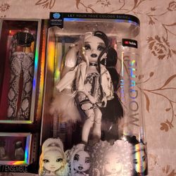 Shadow High Doll
