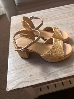 Calvin sandals size 6 excellent condition