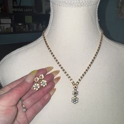 Vintage Avon Necklace Earrings Set 
