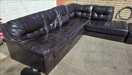 Sectional couch